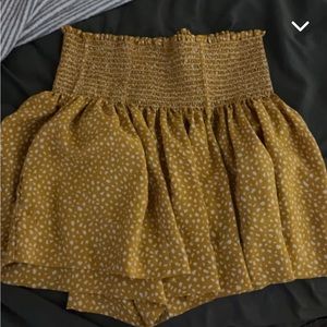Yellow and White Koch Skort